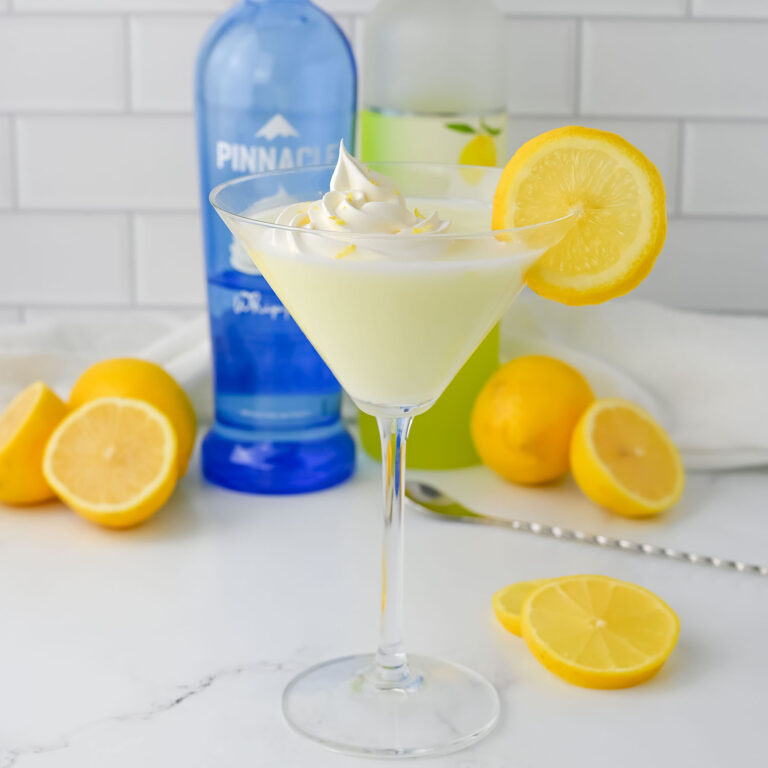 Limoncello Cream Cocktail | Limoncello Martini